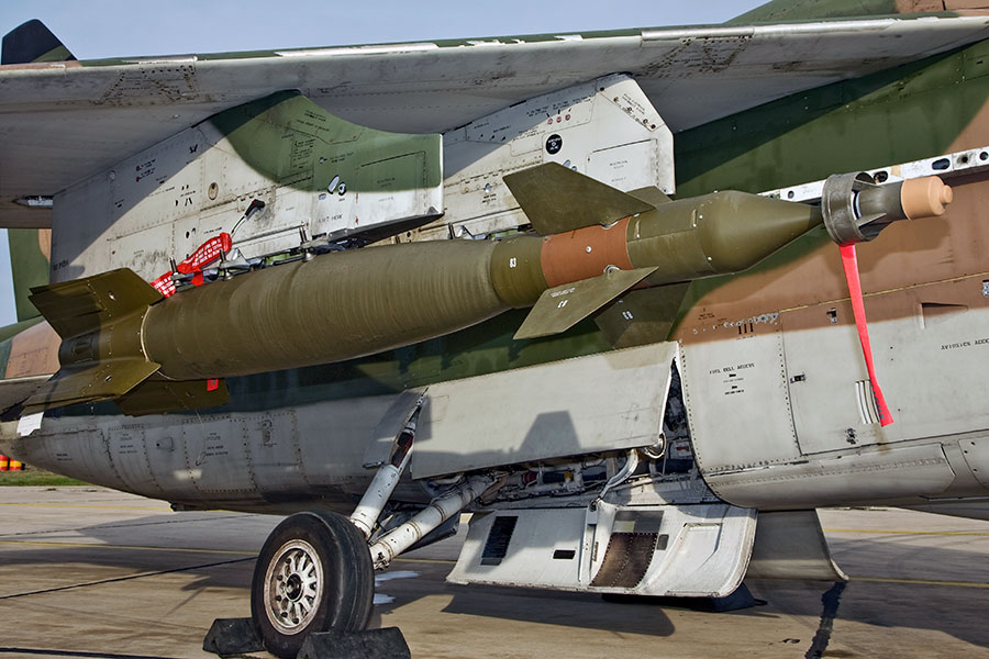 GBU-10-12-16 (Guided Bomb Unit)