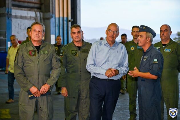 Επίσκεψη ΥΕΘΑ στην 355ΜΤΜ της 112ΠΜ