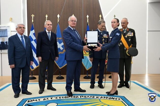 Ορκωμοσία Νέων Ανθυποσμηναγών και Ανθυπολοχαγών της ΣΙ - ΑΤ017/2026 - Πολεμική Αεροπορία Ορκωμοσία Νέων Ανθυποσμηναγών και Ανθυπολοχαγών της ΣΙ